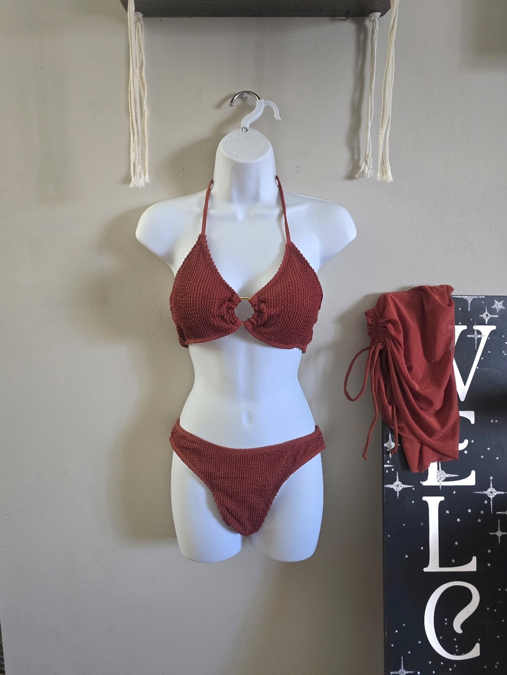 Rust Red Textured Halter Bikini Top with Ruched Skirt Set - Picture 2 of 8